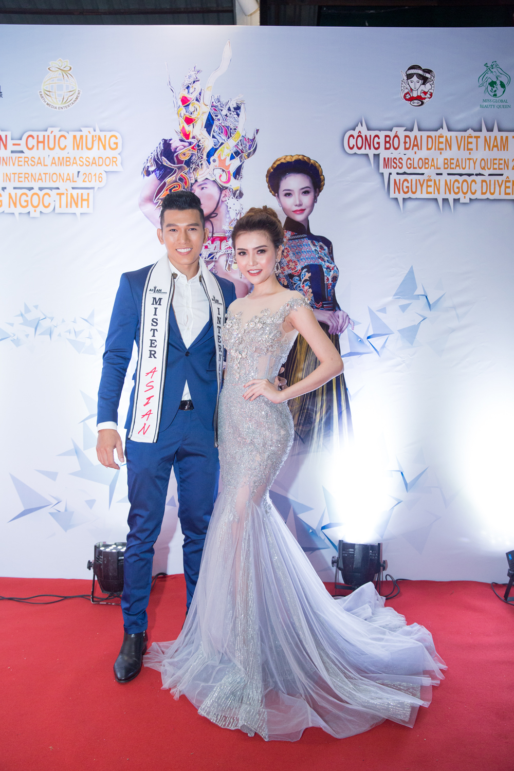 da22698febb80c4100f3.jpg