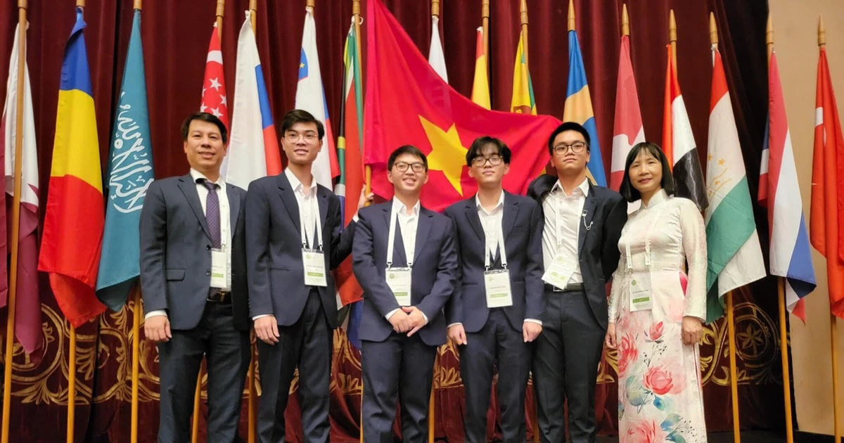 Cả 4 học sinh Việt Nam ẵm giải Olympic Sinh học quốc tế 2022, xịn xò quá đi!