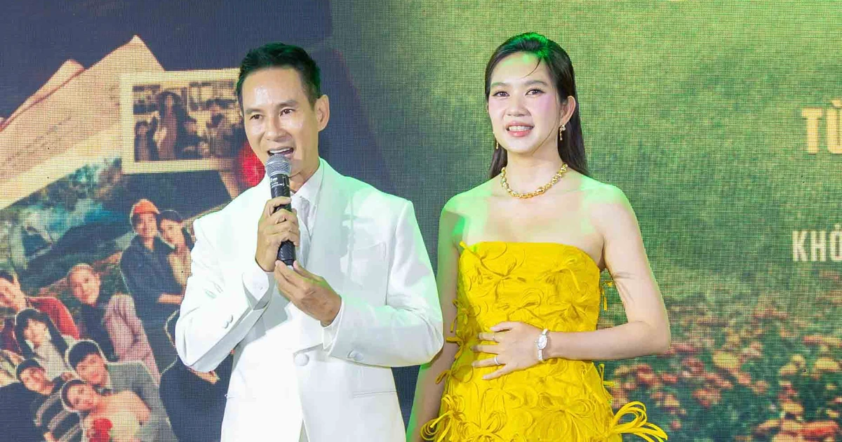 Mẹ 99 tuổi của Lý Hải lần đầu lên sân khấu khiến cả showbiz Việt rơi nước mắt