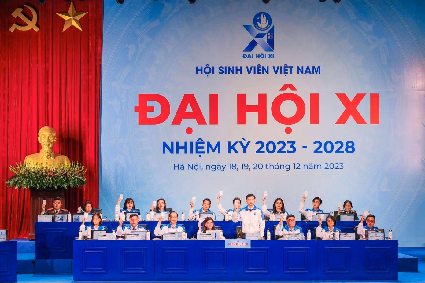 dc1bc0b1071ed3d8eb70.jpg