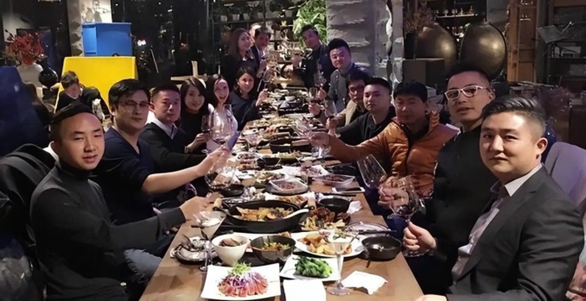 dc6c31ebc52ed561ed2d.jpg