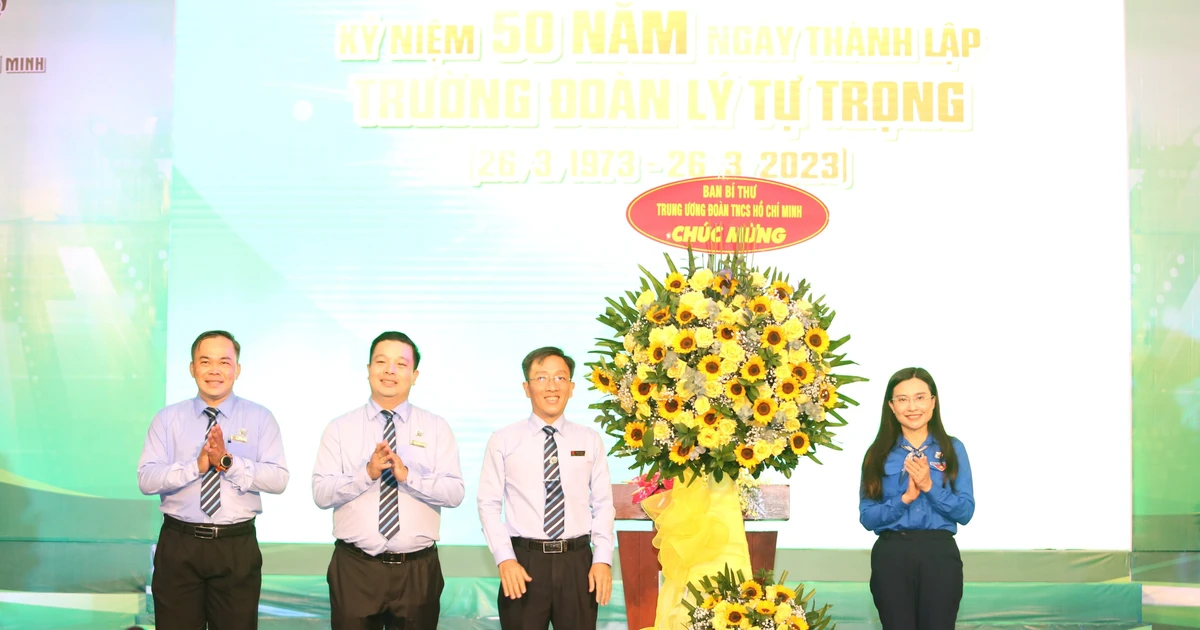 dcc63844bca79f992f30.webp
