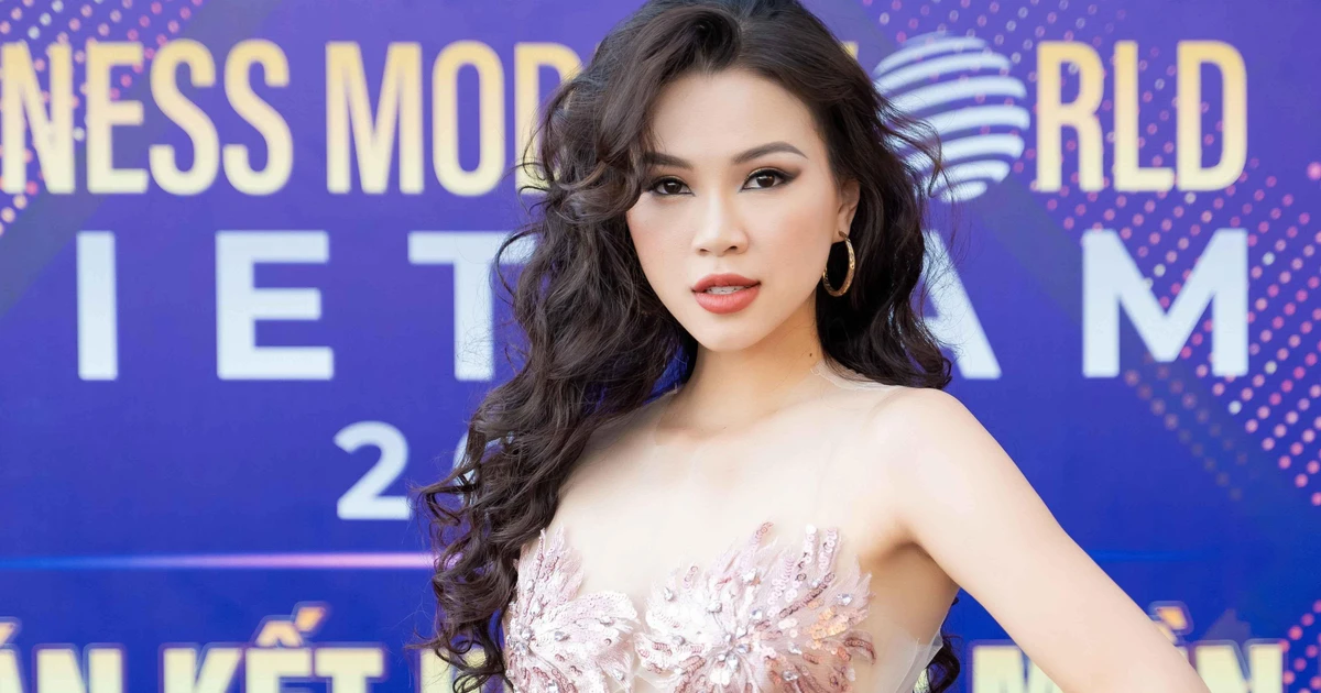Hoa hậu Yến Trang diện đầm gợi cảm khoe vòng eo 56cm, visual đỉnh chóc luôn!
