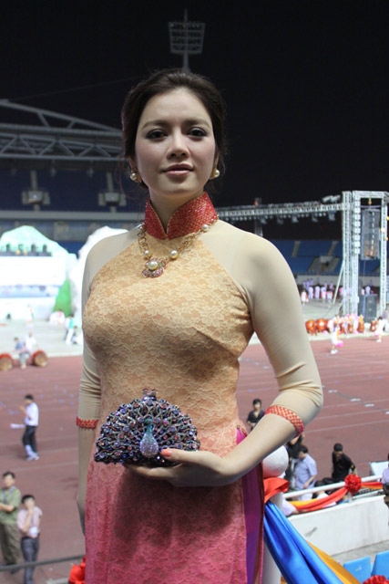 dced8efc563a399376e9.jpg