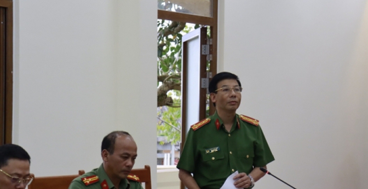 dd23fc7bf3635e45257d.jpg