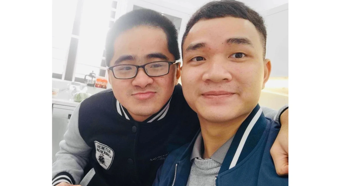 Chàng trai được bạn cõng đi học suốt 4 năm giờ đã tốt nghiệp loại Xuất sắc rồi nè! ✨
