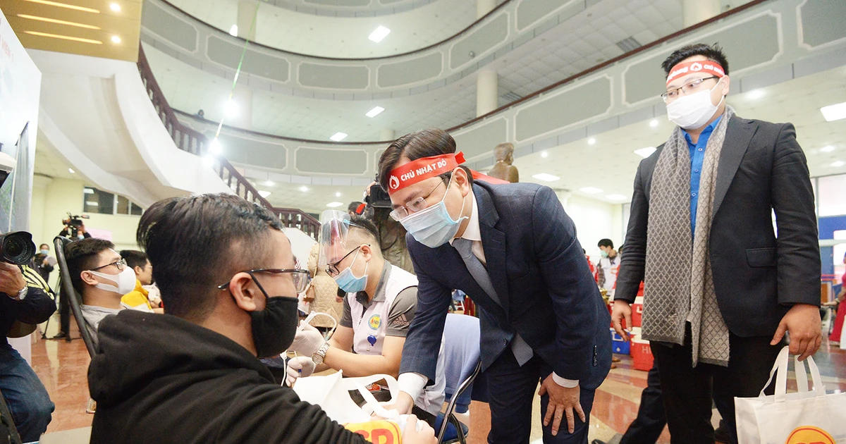 Chủ Nhật Đỏ 2021 chính thức khởi động: Hàng nghìn bạn trẻ sẵn sàng "giải cứu" ngân hàng máu dịp Tết ❤️