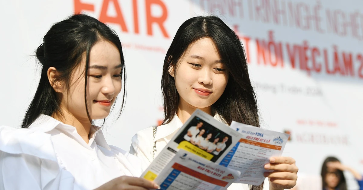 Tốt nghiệp mà vẫn stress tìm việc: "Học giỏi thôi chưa đủ đâu các bạn ơi!"