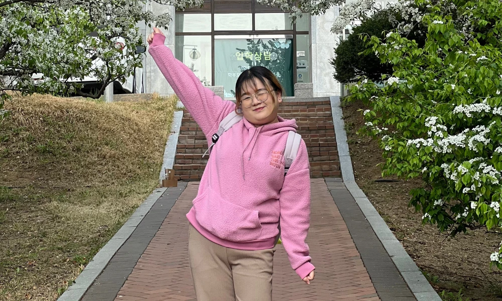 Nữ sinh Việt làm MC tại đài phát thanh đỉnh nhất Hàn Quốc, xịn như KBS World Radio luôn á ✨