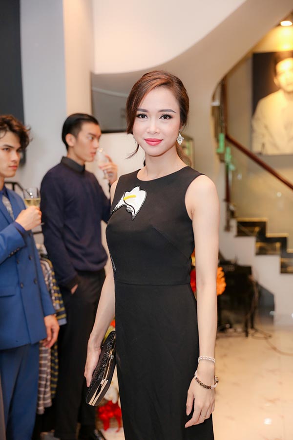 dffe8cf28e955a4a3bcd.jpg
