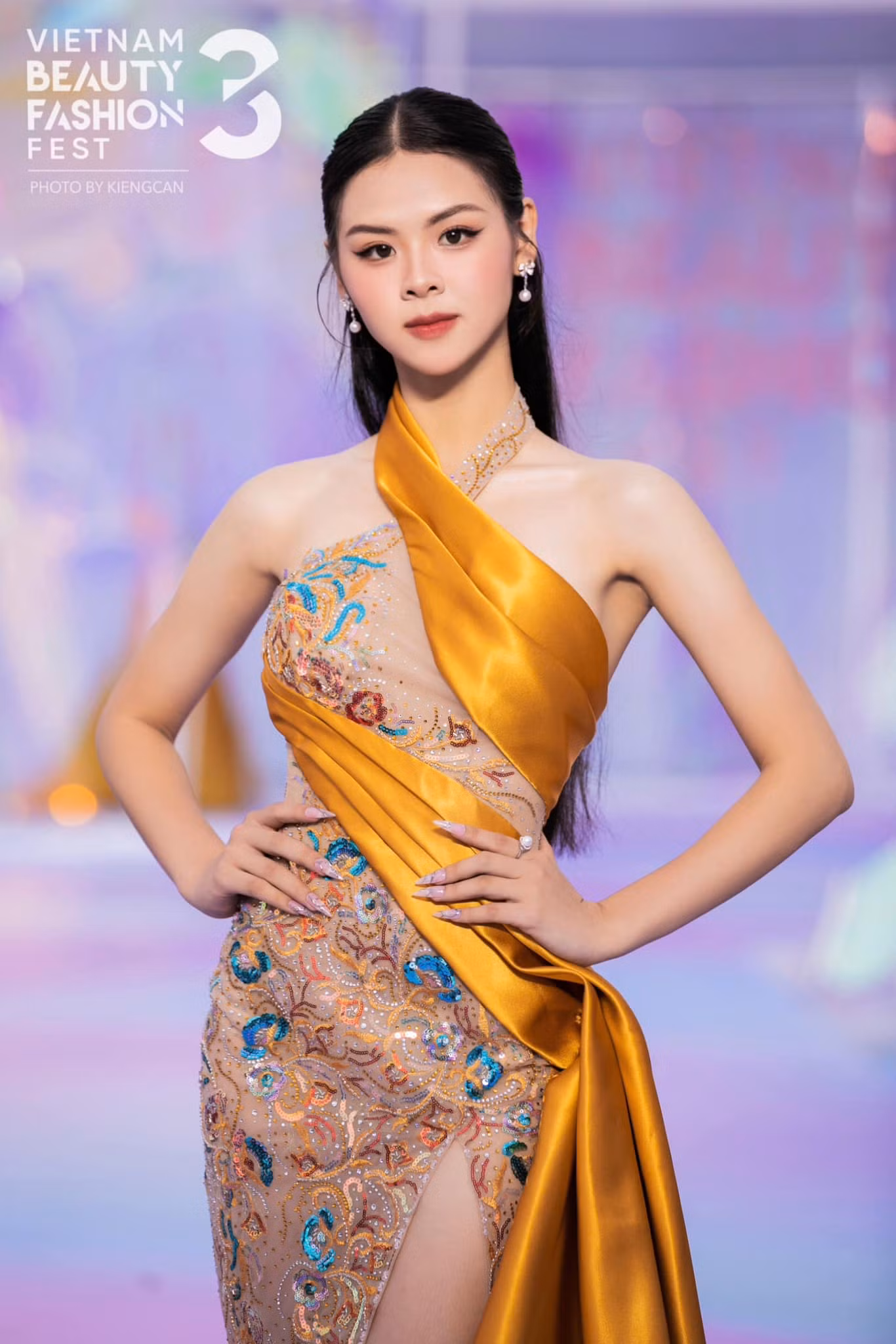 e02be063ac9ed1233c37.jpg