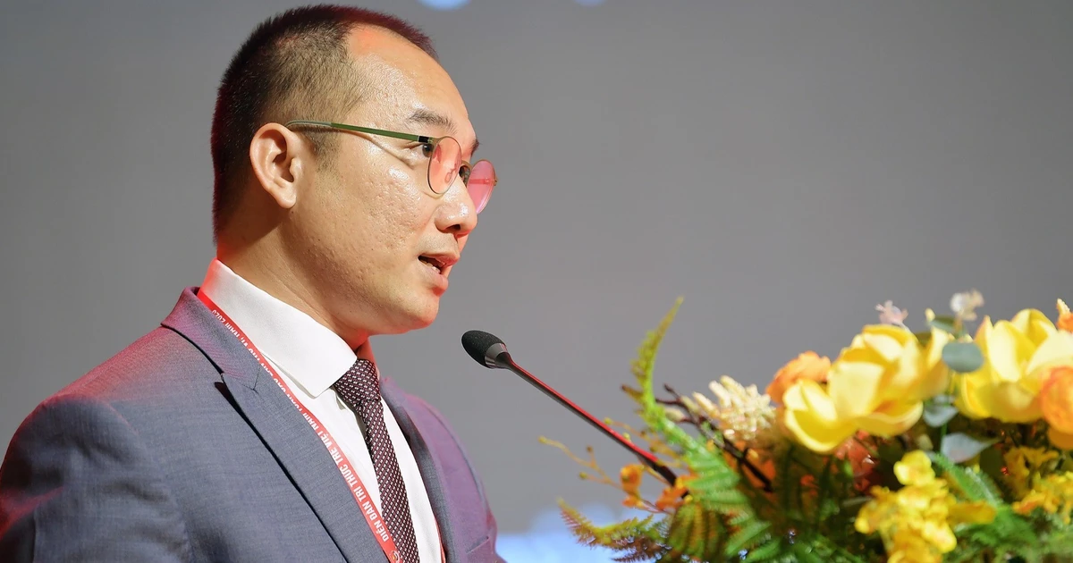 Từ sinh viên nghèo rửa bát đến GS người Việt đầu tiên giảng dạy ở Pháp: "Đừng quên mình là ai!" ✨