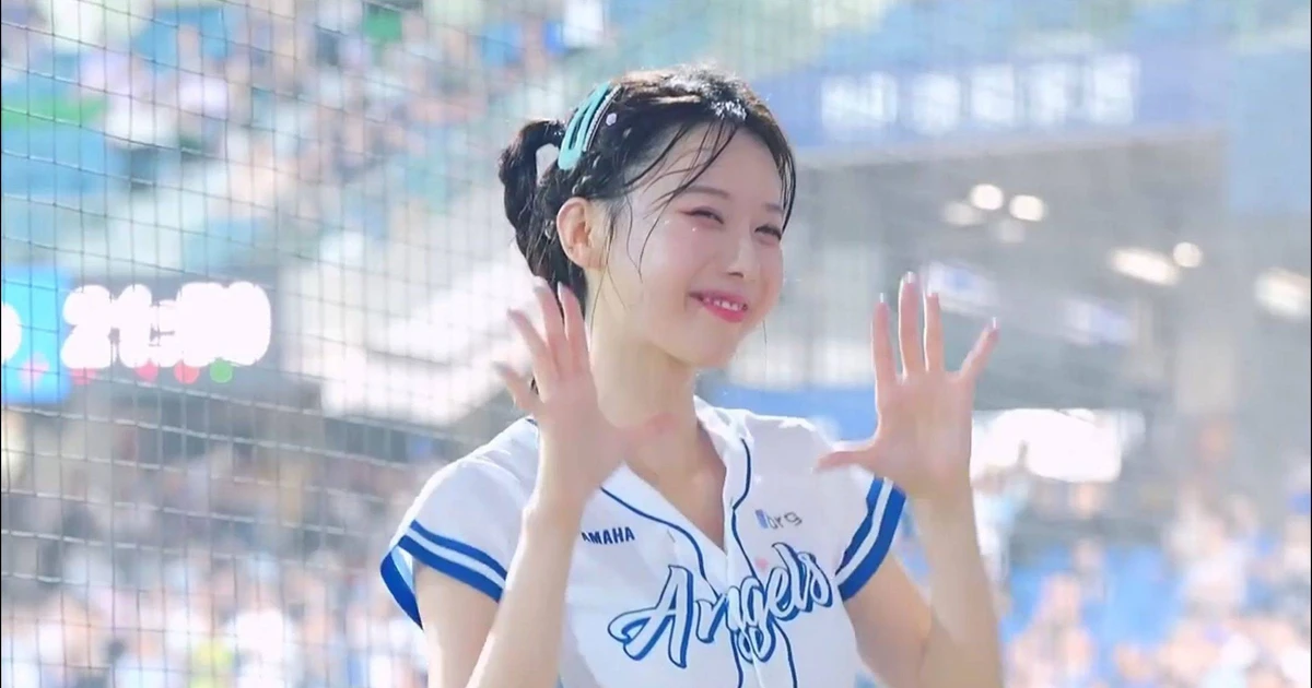 Bí mật nào giúp "nữ thần cổ vũ" Lee Ah Young hot rần rần khắp châu Á?