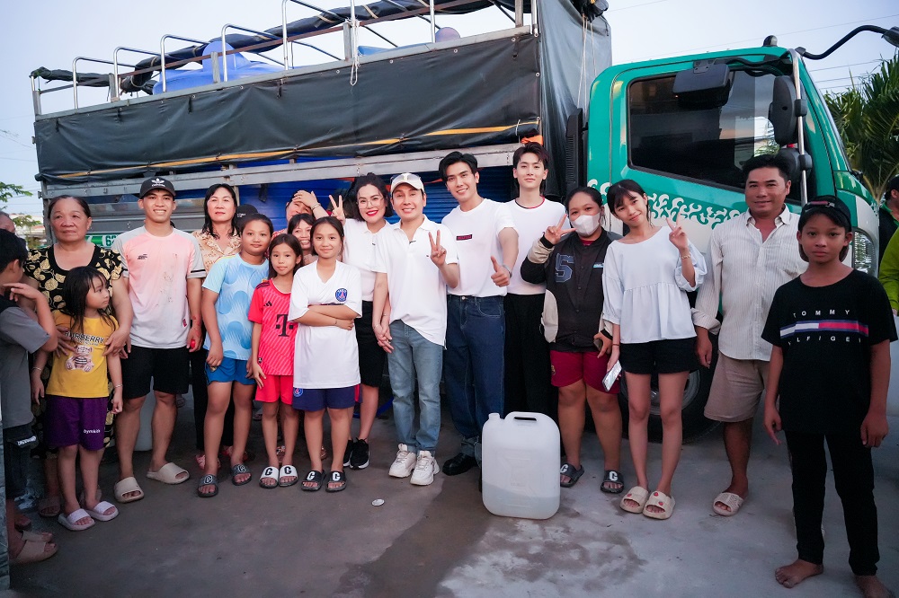 e17cba729818ccfe203d.jpg