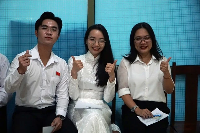 Sinh viên giỏi ĐH Sư phạm TP.HCM được "chốt đơn" về dạy trường chuyên Trần Đại Nghĩa xịn sò