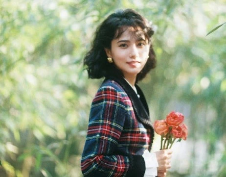 Khương Bội Dao - nữ diễn viên "tắc kè hoa" đang làm bùng nổ tranh luận mạng xã hội