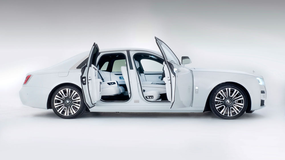 BMW 7 Series thế hệ mới sắp "flex" công nghệ xịn từ Rolls-Royce ✨