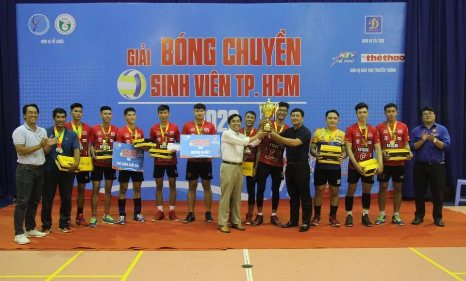 Trường ĐH TDTT TP.HCM thắng áp đảo, ẵm trọn cúp vàng Giải bóng chuyền sinh viên Sài Gòn 2020