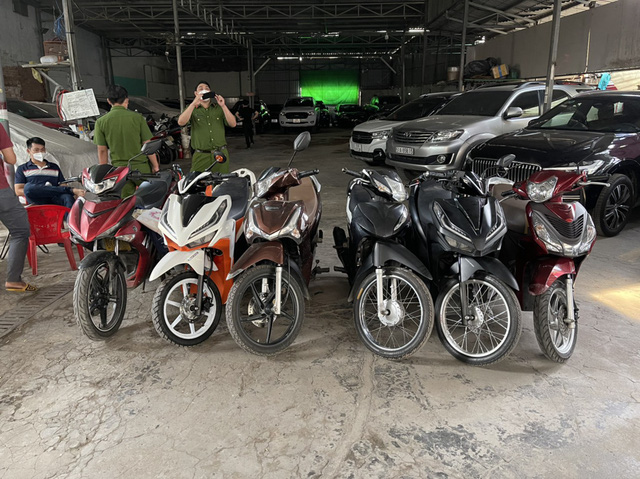 e415de30da18b9ece9cb.jpg