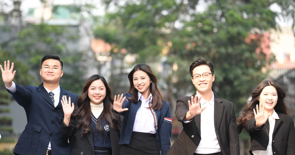 Sinh viên giỏi "chốt đơn" mục tiêu năm mới: Không ngủ quên trên "đỉnh vinh quang" nha! ✨