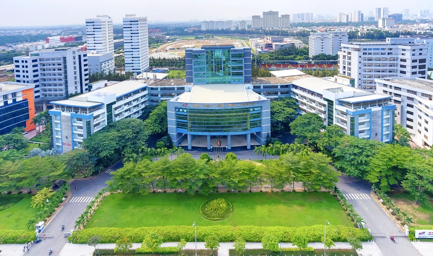ĐH Tôn Đức Thắng flex thành tích: Khoa Quản trị Kinh doanh được AACSB chấp nhận vào hội xịn ✨