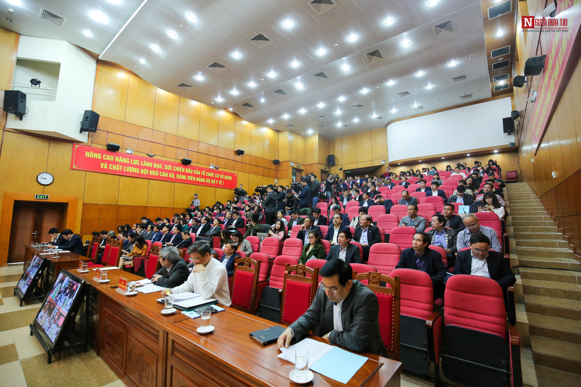 e77b0755de4d551f8837.jpg