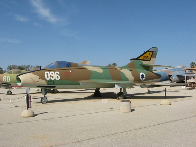 e894b1bf0295bad6170a.jpg