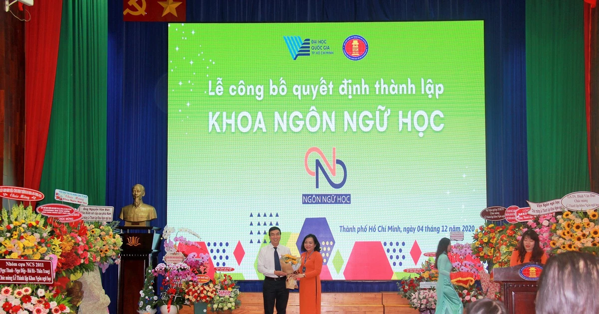 Sinh viên Ngôn ngữ học trường ĐH KHXH&NV TP.HCM chính thức có "tổ ấm" mới rồi nè! ✨