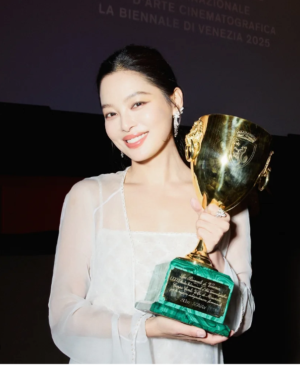 ebab724abcdf9a635462.png
