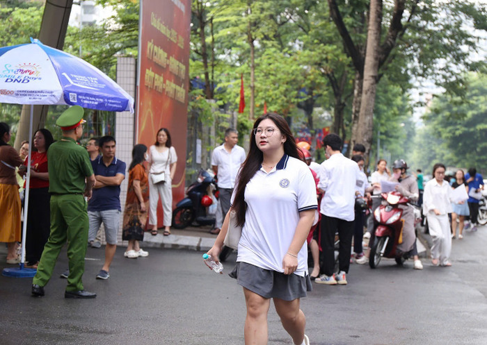 ebed5e77511df7540a38.jpg