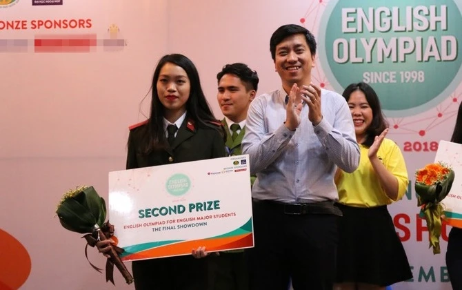 Sinh viên Học viện Cảnh sát ẵm trọn giải Quán quân Olympic tiếng Anh chuyên toàn quốc