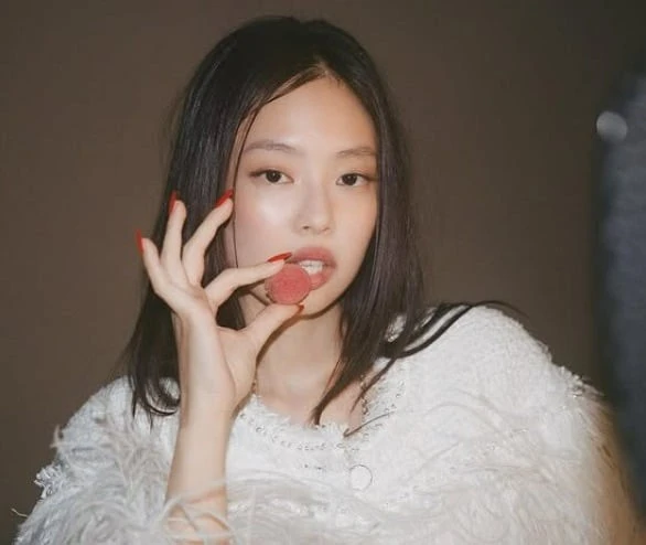 Tự thúc đẩy bản thân vượt qua những thử thách và sai lầm 'like JENNIE' - Nàng IT-Girl đỉnh của chóp! ✨