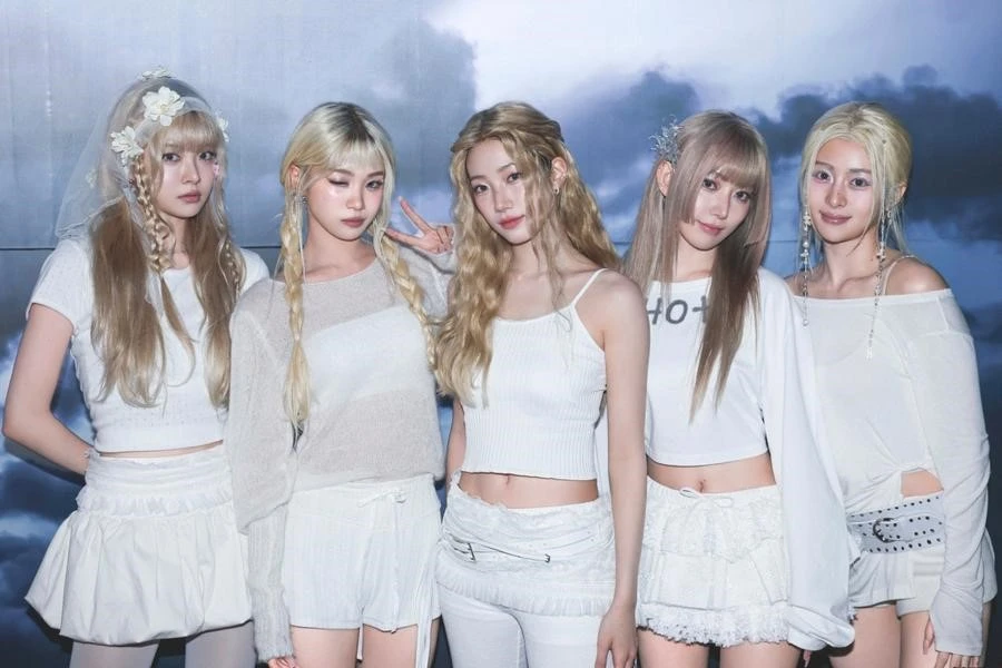 LE SSERAFIM - 'Em gái BTS' comeback đỉnh nóc kịch trần, phá luôn kỷ lục Billboard 200