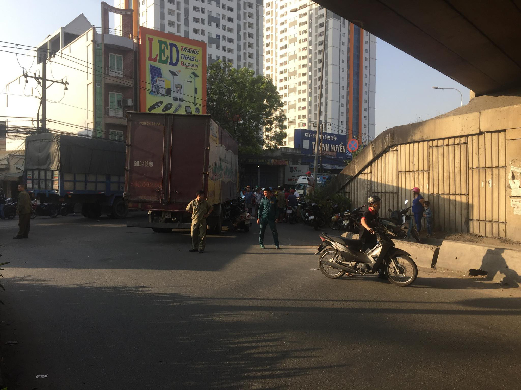 ee5bff06fec6498fd179.jpg