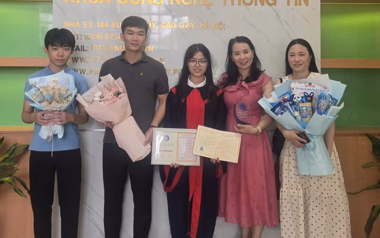eecb7fe92453d2b92edf.jpg