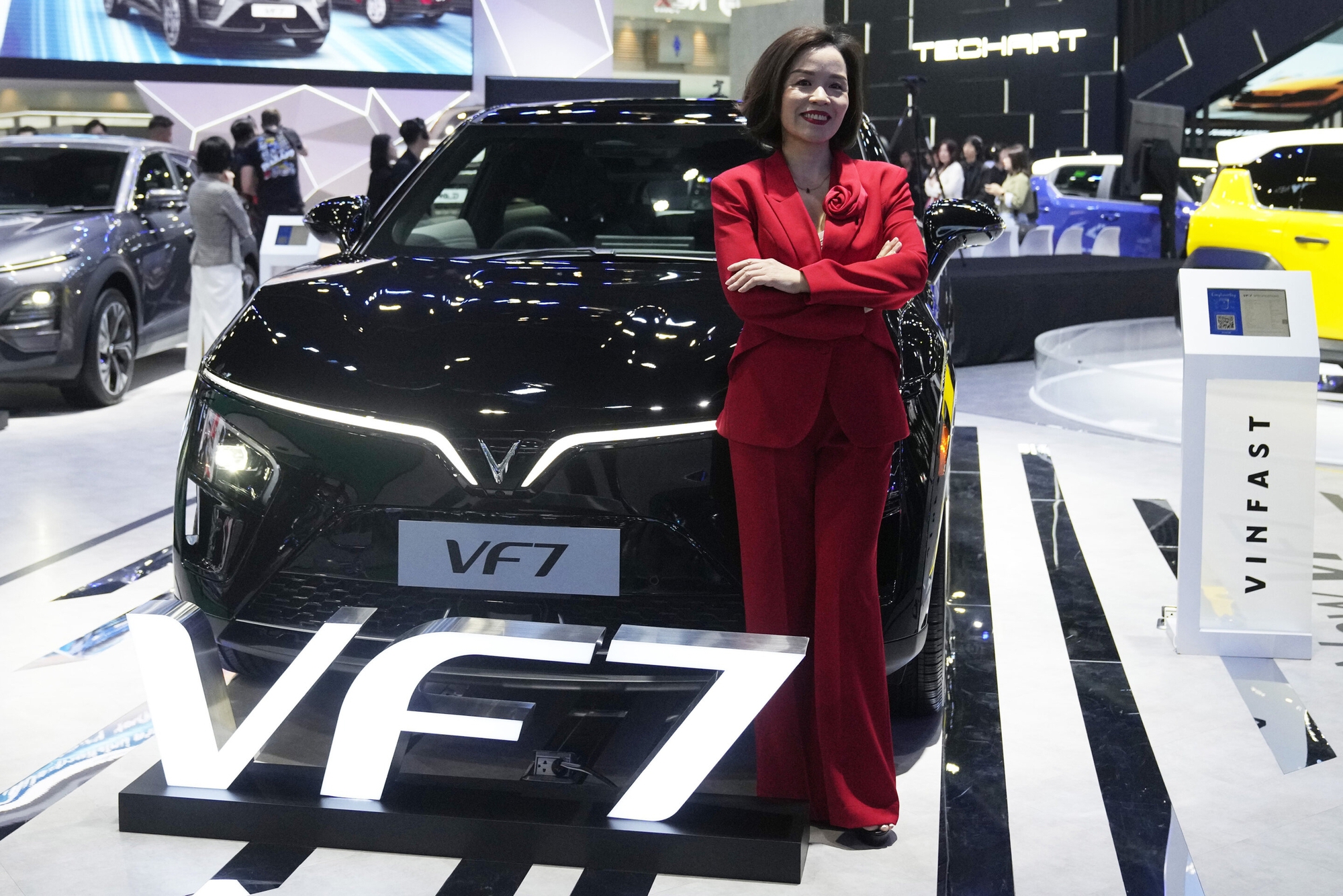 ef027353fd6183780fc5.jpg