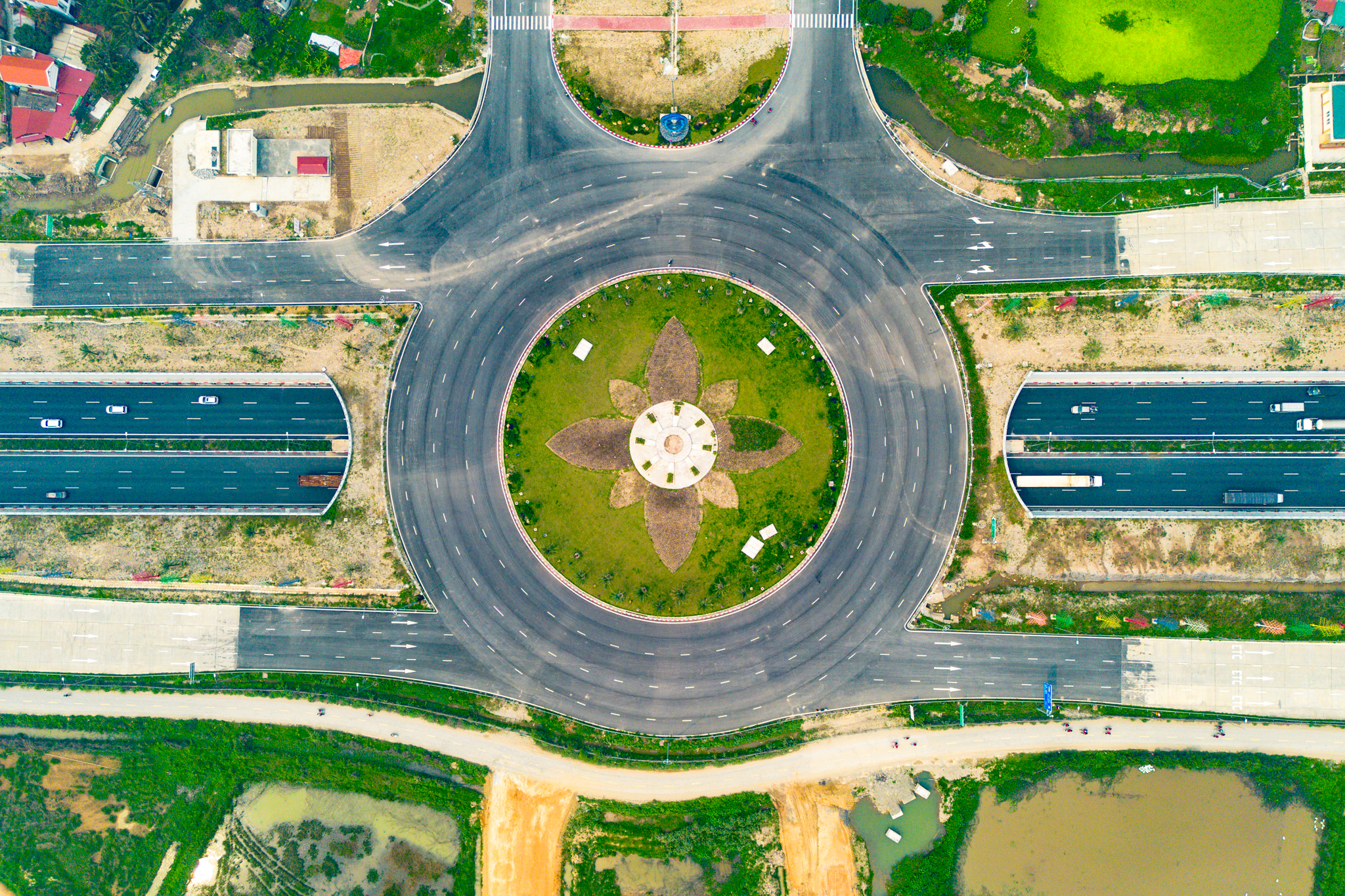 ef075f4320a6ae9e9e4f.jpg