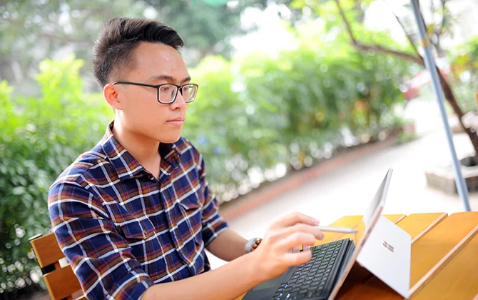 Chàng sinh viên khởi nghiệp từ "Thực tế ảo" - Gen Z biến đam mê công nghệ thành hiện thực