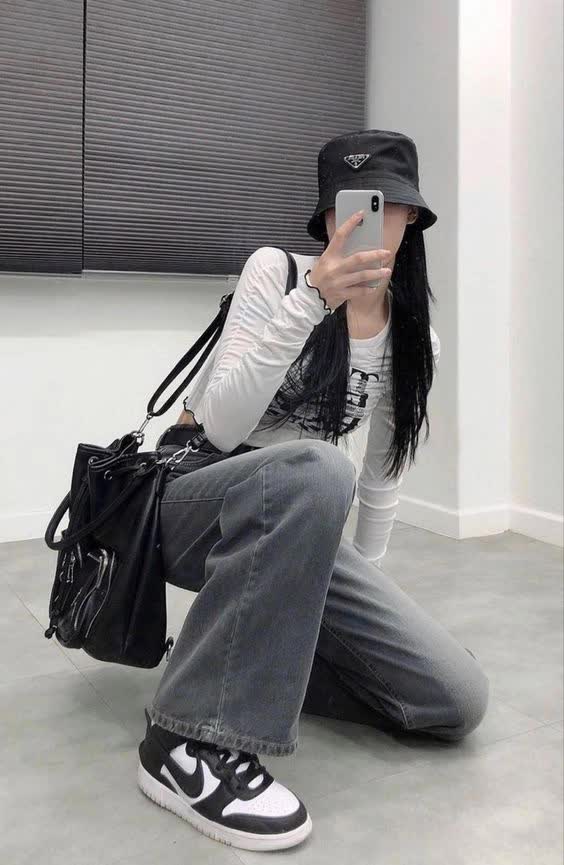 ef2c6d3c24d5a5b523ed.jpg