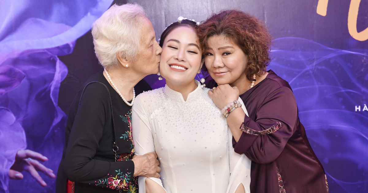 ef56cecc7e92a6ba62a7.jpg
