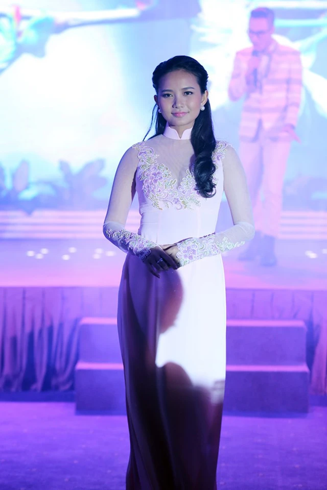 f05de9ddafeb6decf97c.webp