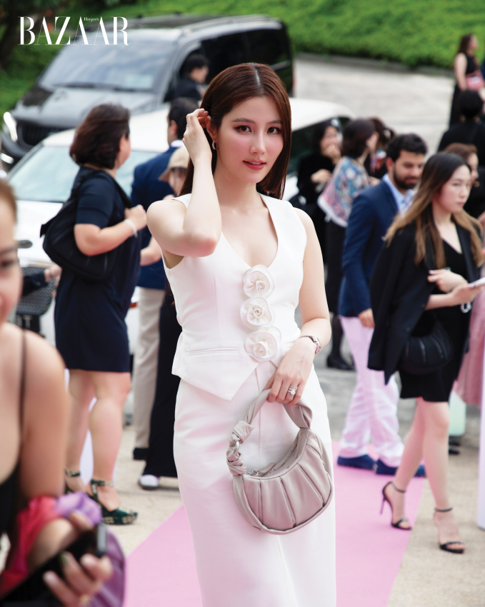 f0cdd7eaa34f99e265f8.jpg