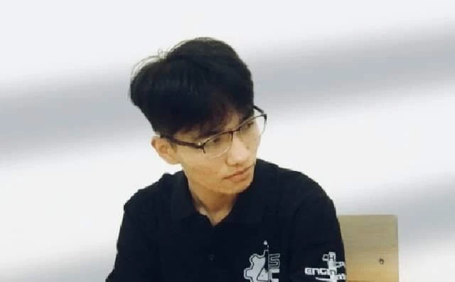 Chàng sinh viên Bách Khoa từng "xịt" 2 lần thi vào lớp 10: Comeback gây sốc!