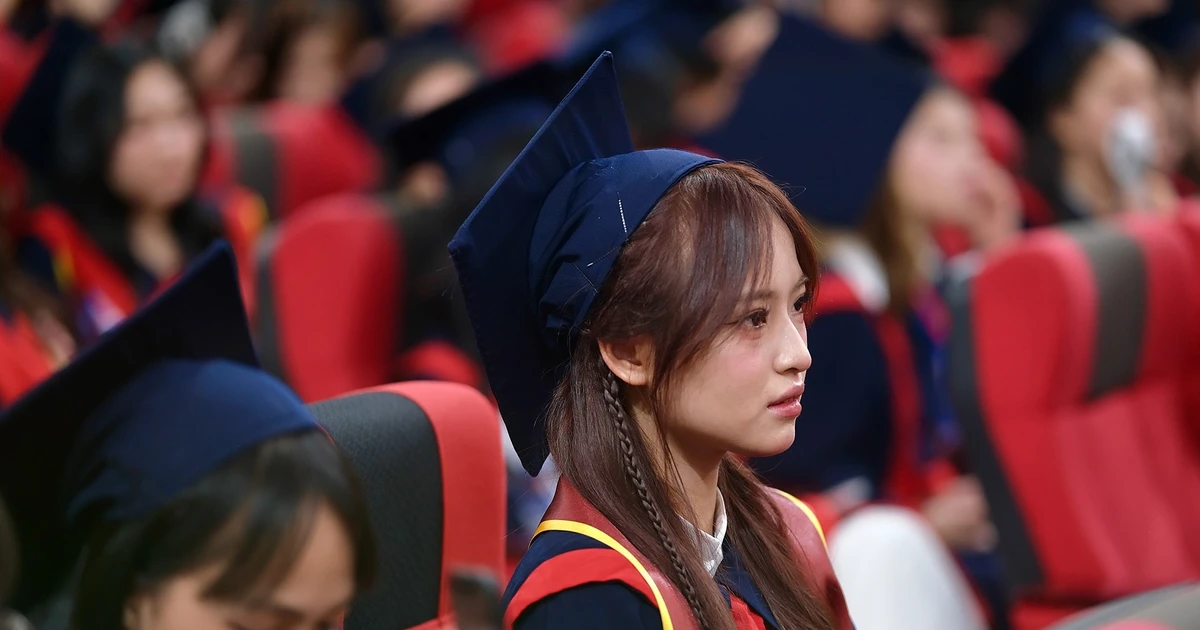 Choáng với học phí năm học mới: Có nơi tăng vọt thêm 25 triệu đồng