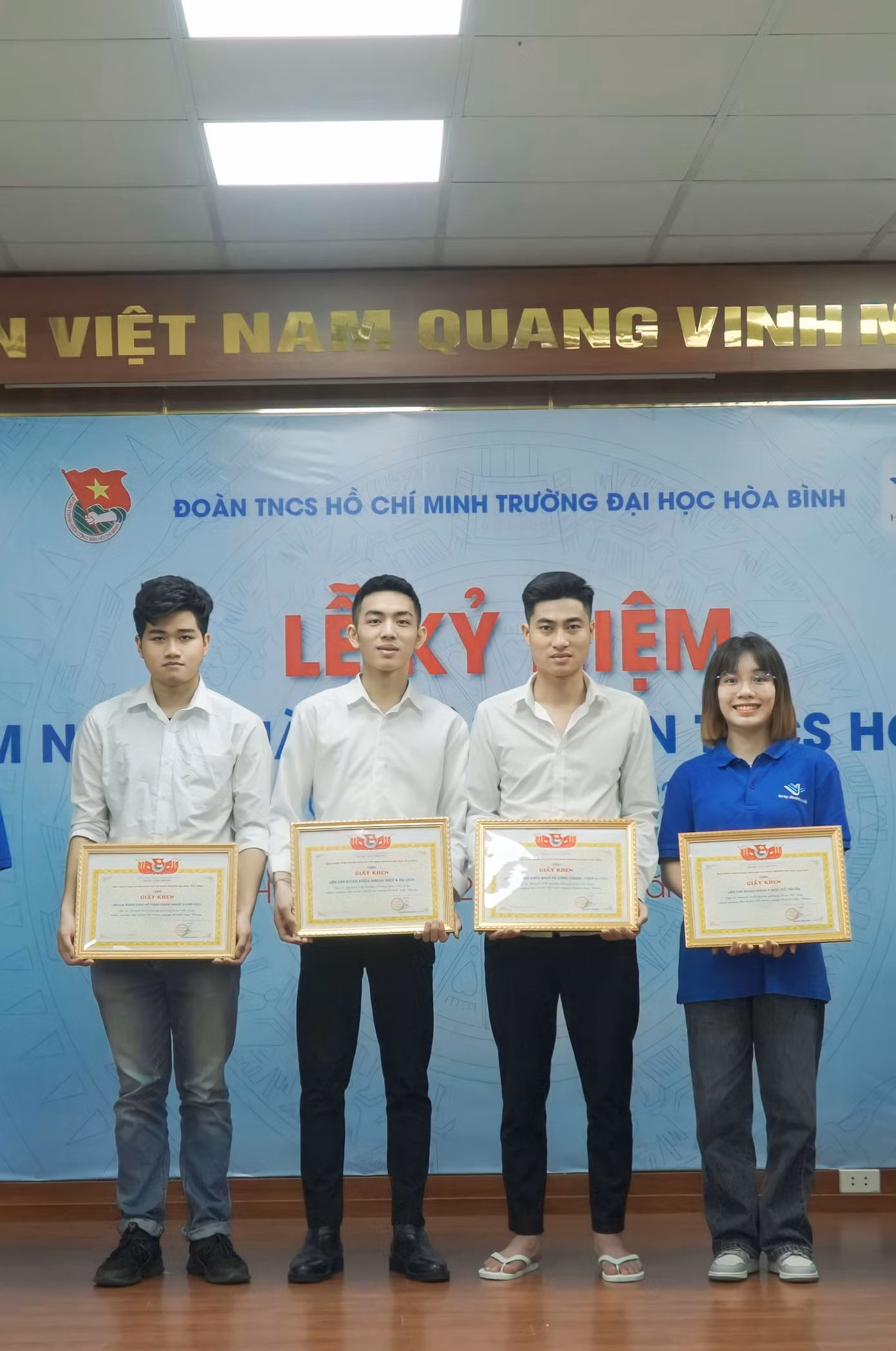 f239af439a2c3cb6cb92.jpg