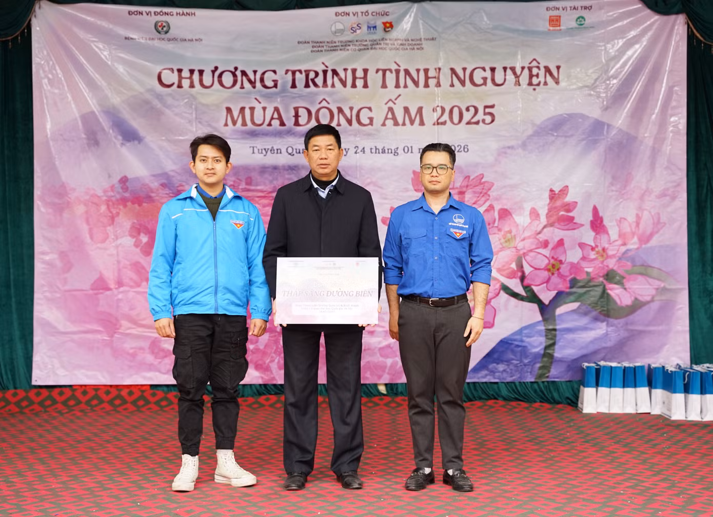 f266d9420b45376d219d.jpg