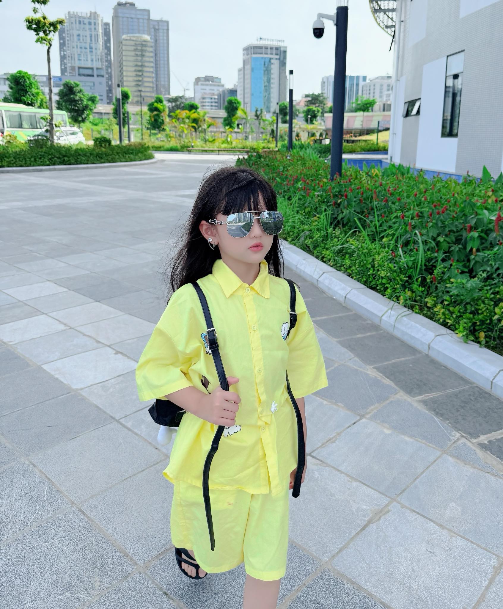 f2d985570feb04ad351c.jpg