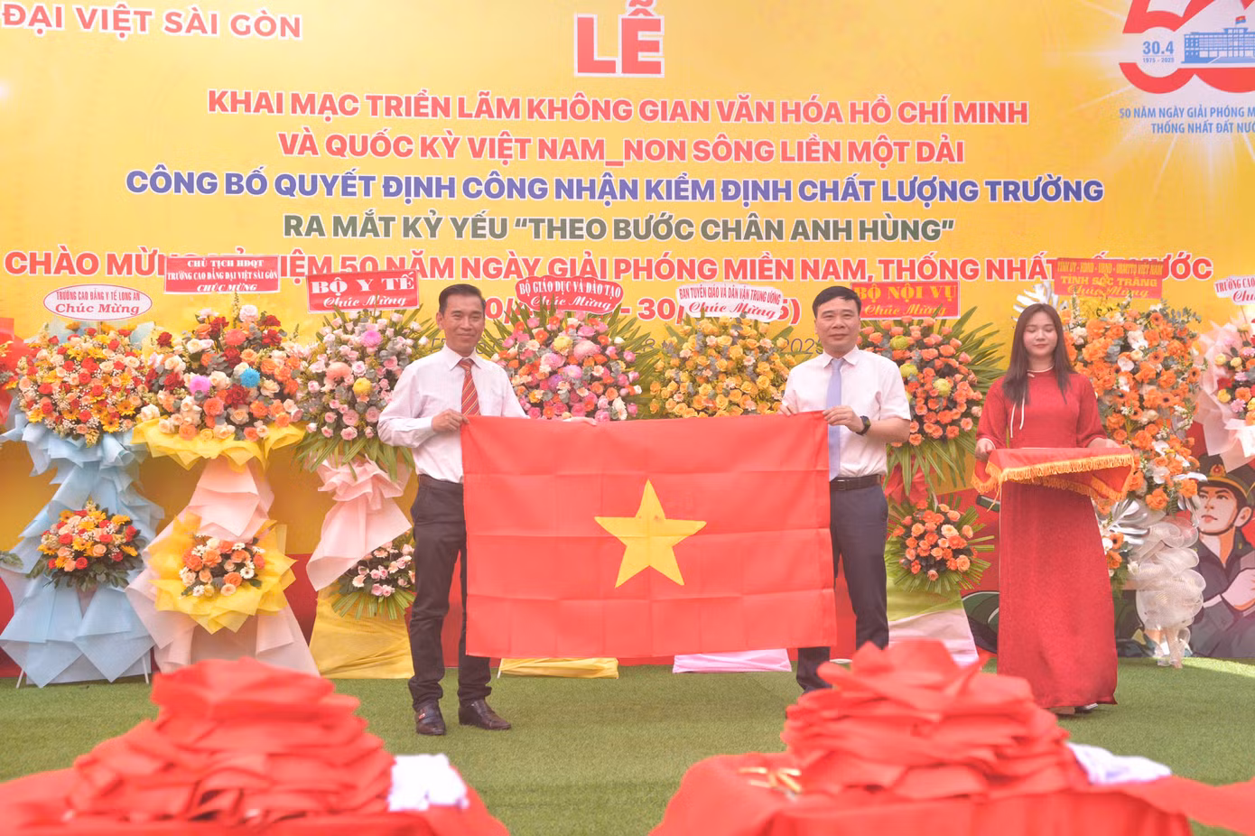 f30d781fe3371ab0483e.jpg