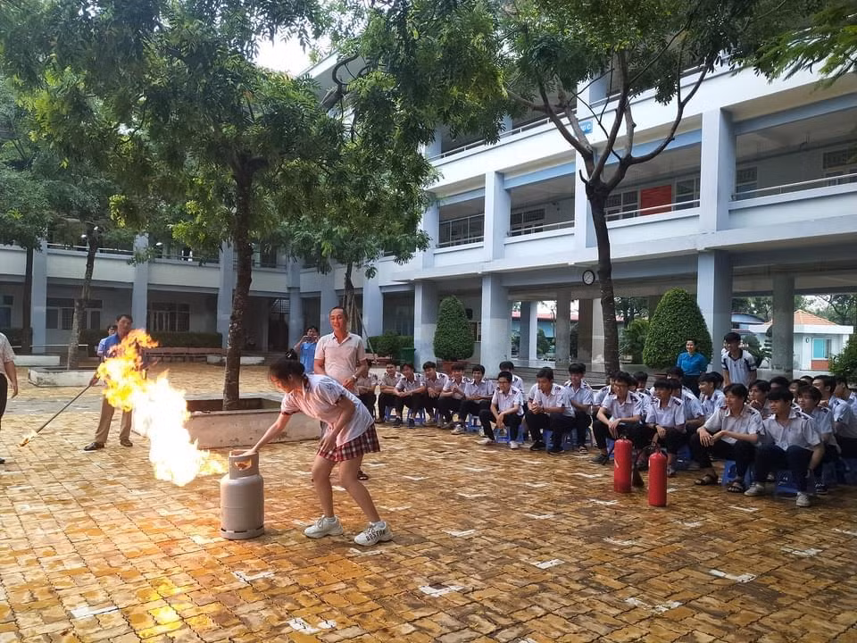 f396d442cc71204cc6cb.jpg
