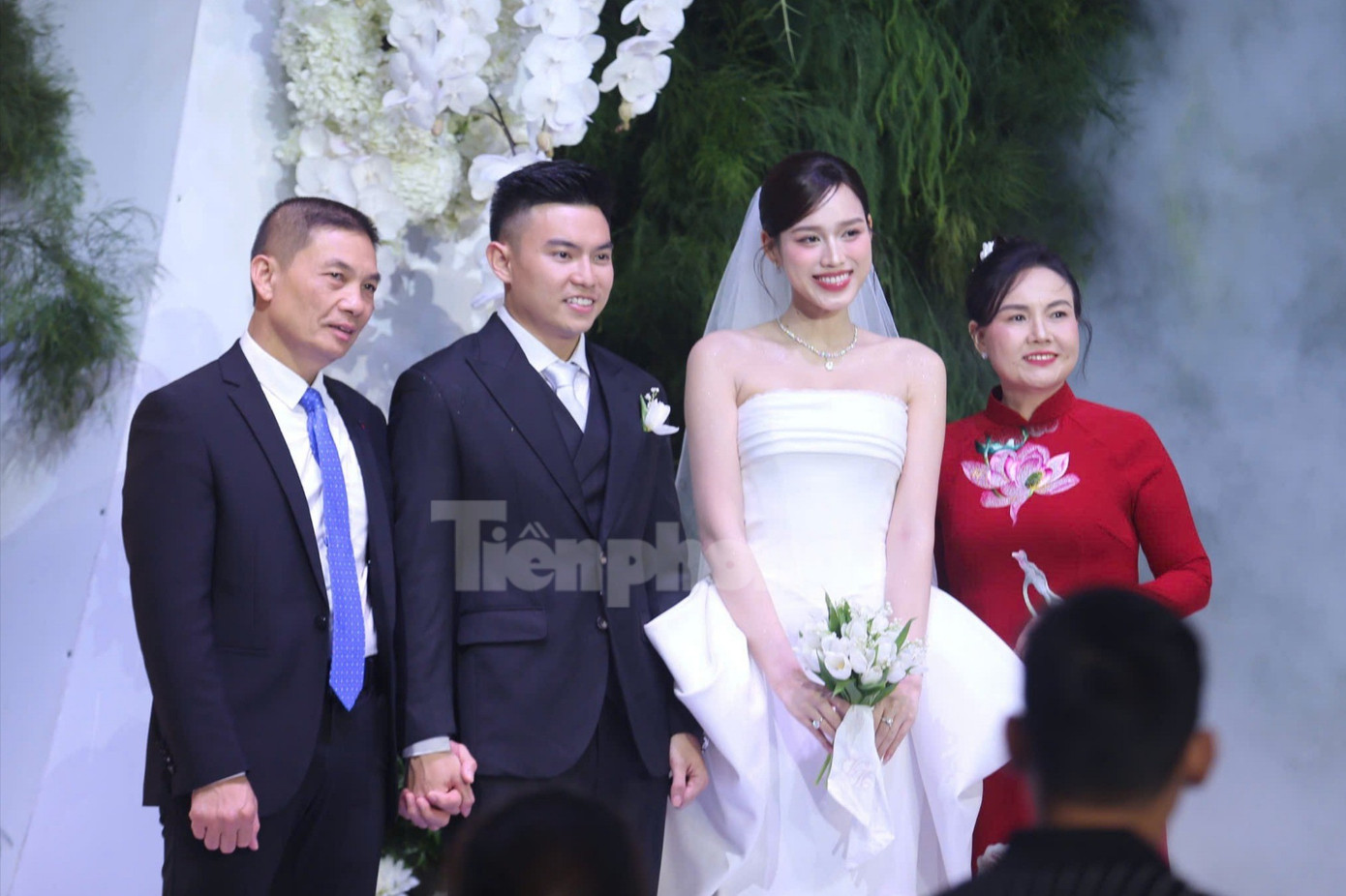 f56cffe4370fb2fb076f.jpg